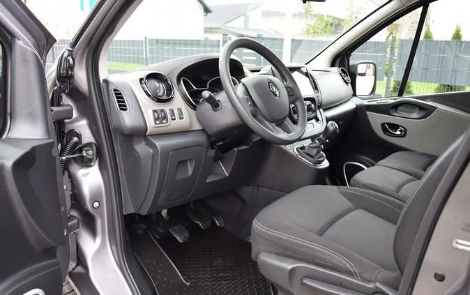Renault Trafic cena 91900 przebieg: 89000, rok produkcji 2017 z Kielce małe 191